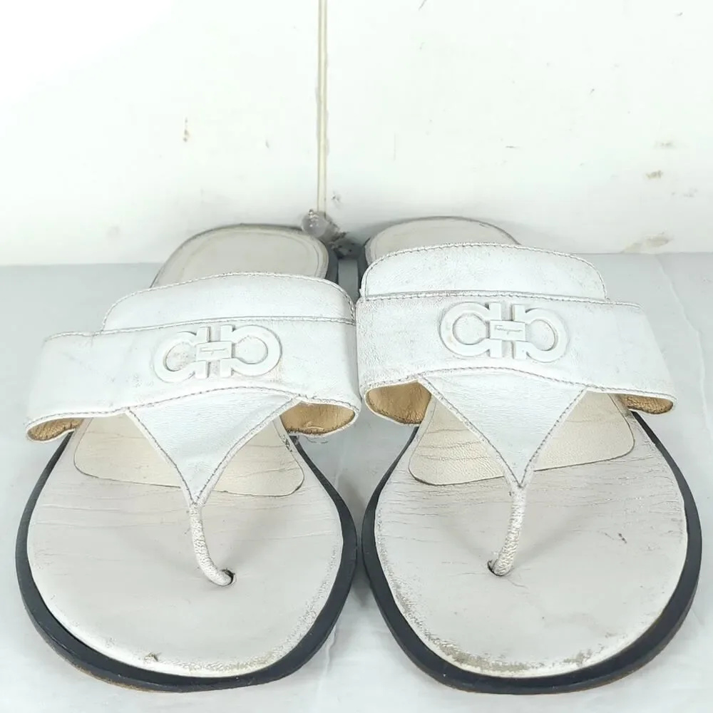 Salvatore Ferragamo Women's US 6,5C White Leather Thong Slip On Flat Sandals